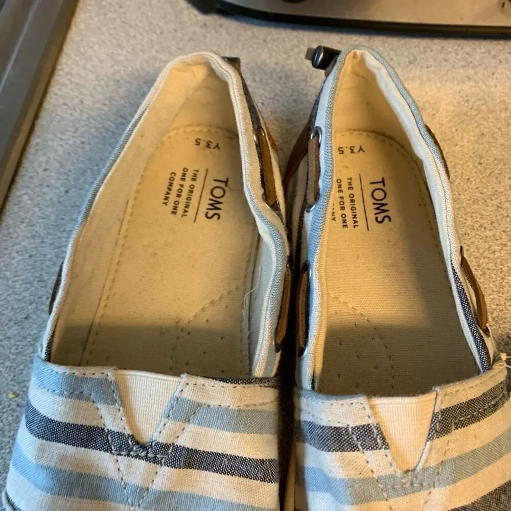 Toms Youth Bimini Size 3.5 Navy Woven Stripe Shoes *New*